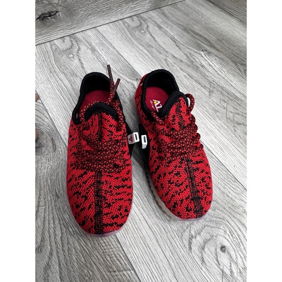 ATS Usb Led Light Glow Shoes Kids Size 9 Red Sneakers Flashing Colors NIB - Picture 2 of 8